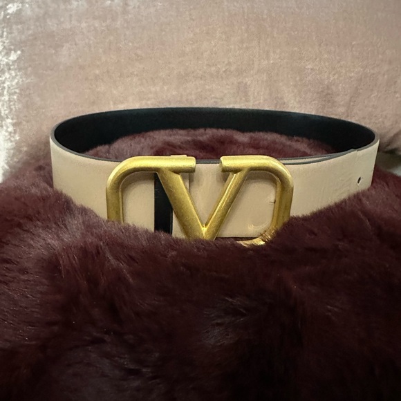 Valentino REVERSIBLE VLOGO SIGNATURE BELT IN GLOSSY CALFSKIN 40 MM - Picture 5 of 10